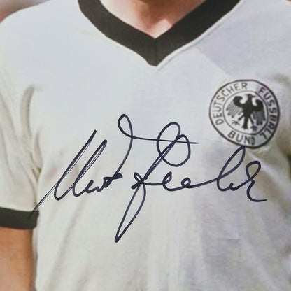 Uwe Seeler signiertes 10cm x 15cm Foto