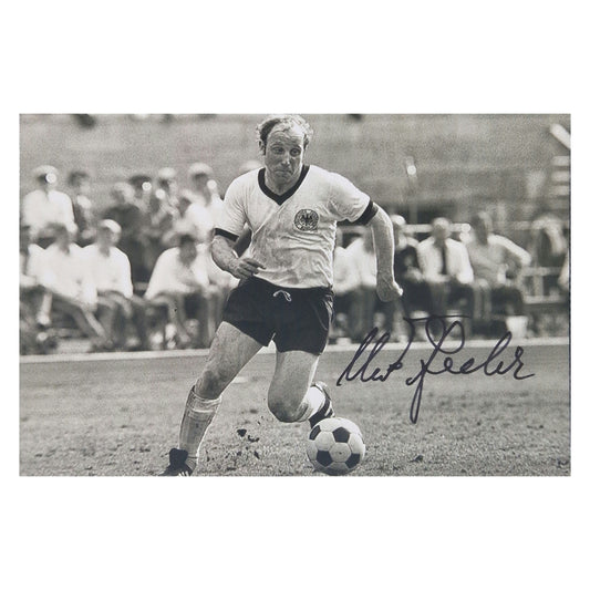 Uwe Seeler signiertes 10cm x 15cm Foto